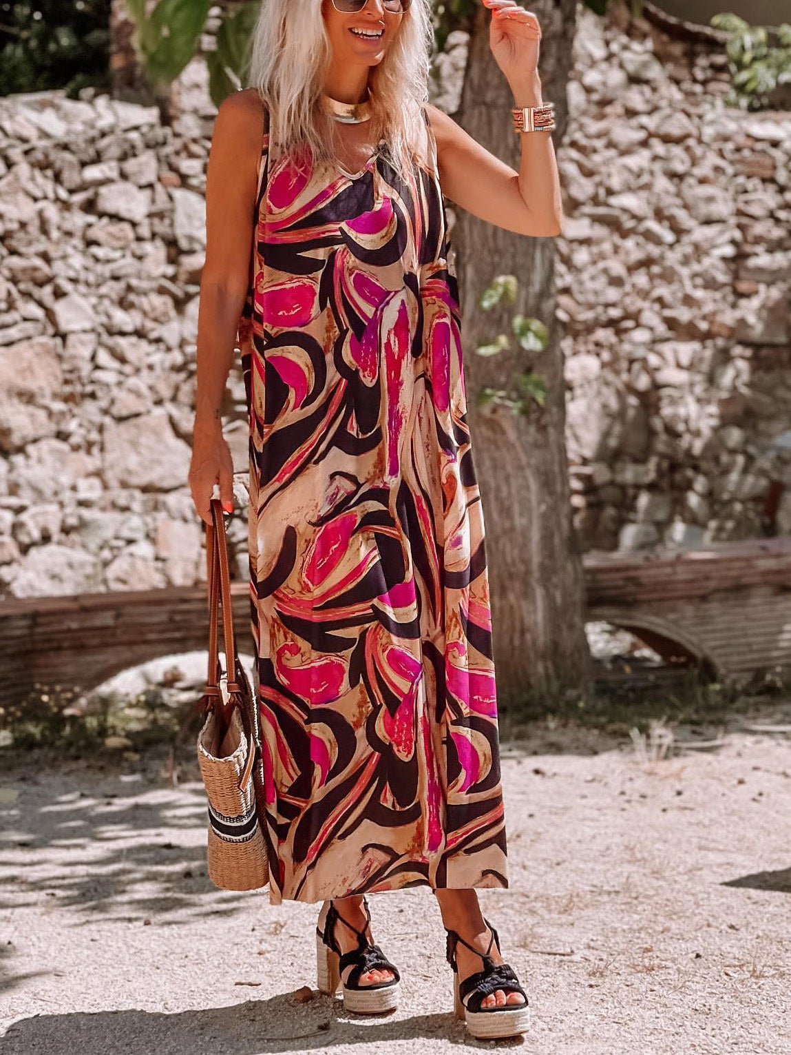 Classic Vintage Dress with a Flattering Fit