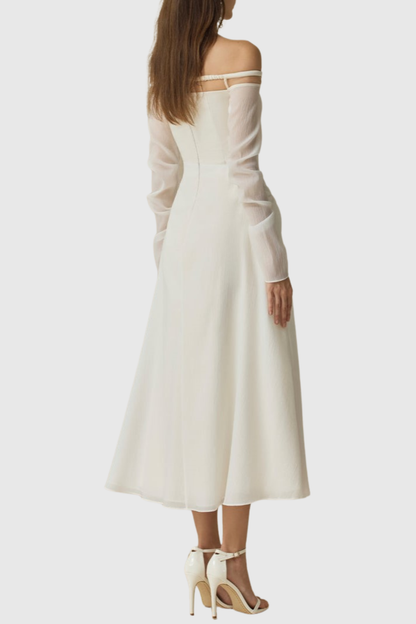 Beautifully Finished Dress in a Timeless Design