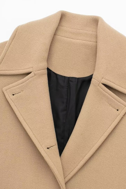 Gracefully Styled Jacket for Any Occasion