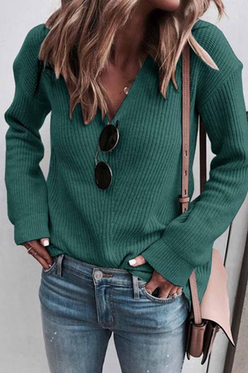 Classic Vintage Sweater with a Flattering Fit