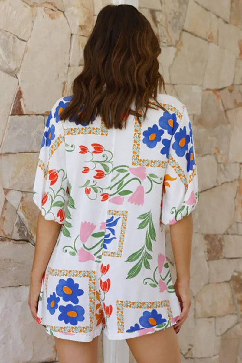 Effortlessly Elegant Garment with a Timeless Design