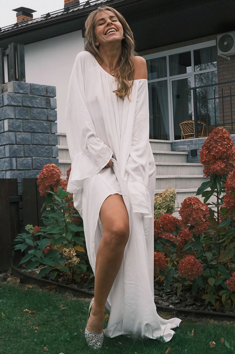 Well Tailored Dress with a Graceful Silhouette
