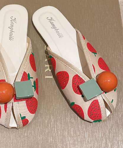 Well Tailored Sandals with a Graceful Silhouette