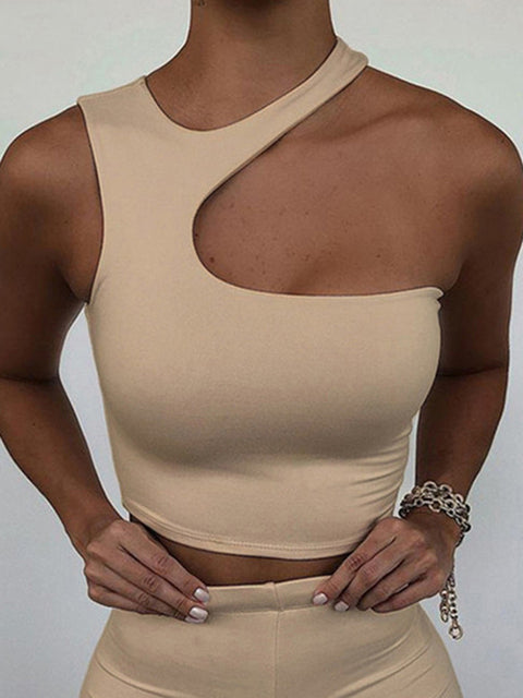 A Vintage Style Top with Delicate Timeless Details