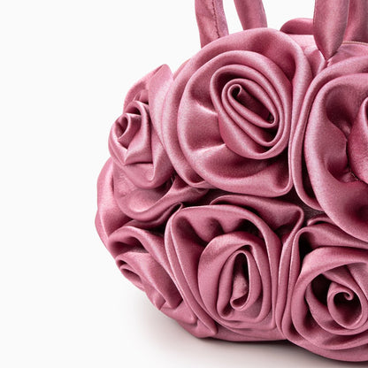 Beautifully Finished Bag in a Timeless Design