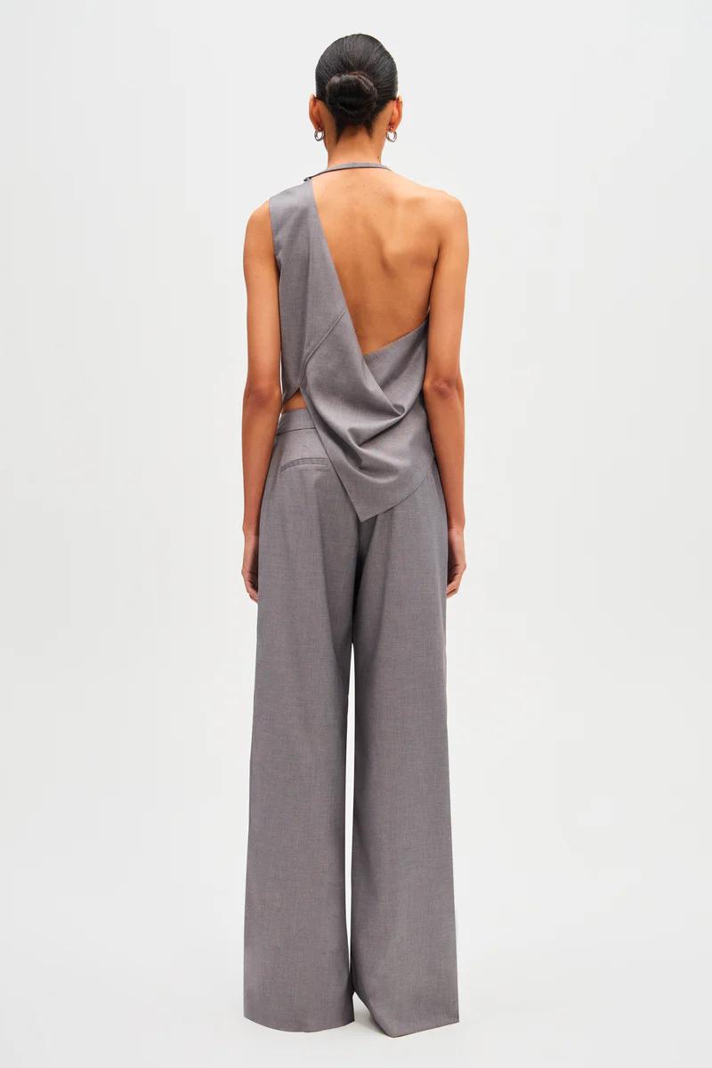 Effortlessly Elegant Pants with a Timeless Design
