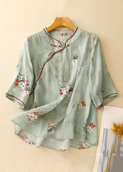 Beautifully Finished Blouse in a Timeless Design