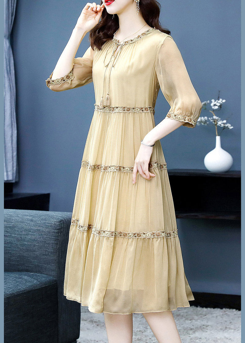 Beautifully Finished Dress in a Timeless Design