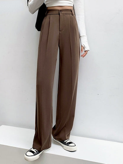 A Vintage Style Trousers with Delicate Timeless Details
