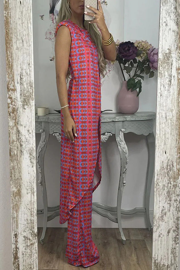 Well Tailored Top with a Graceful Silhouette