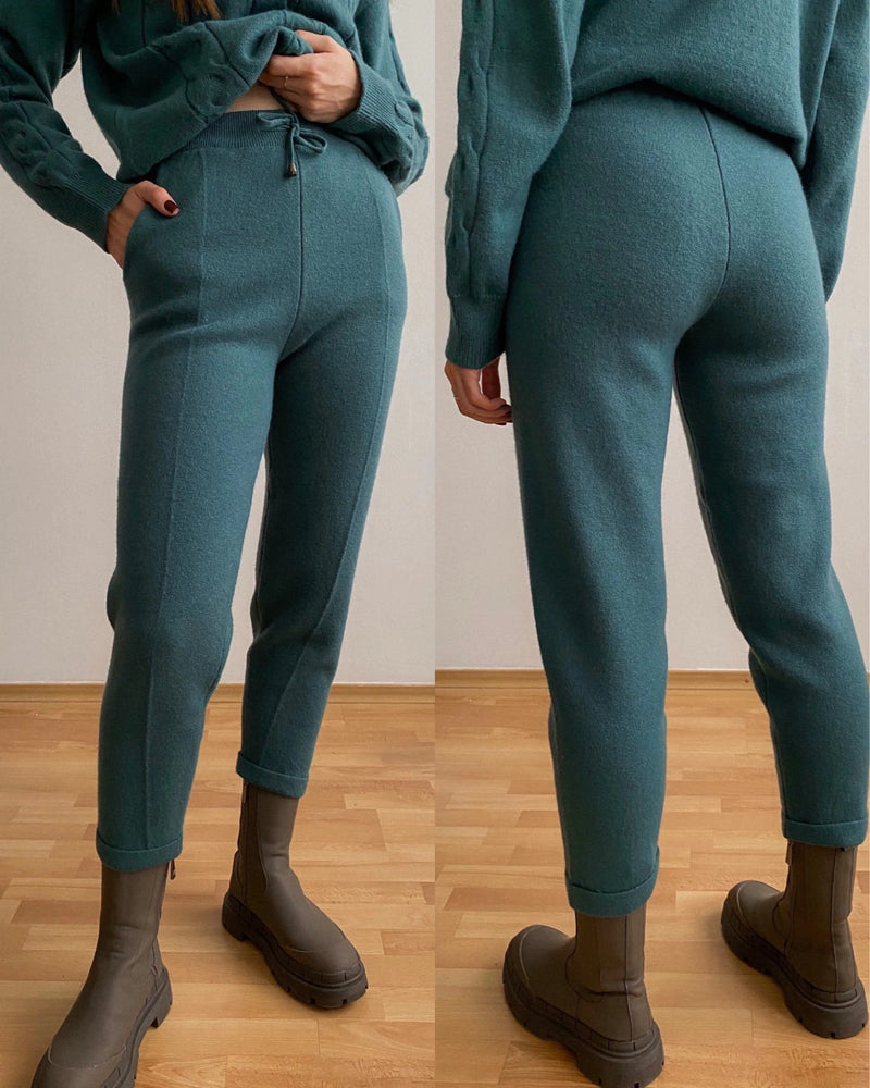 Polished Sweater with an Effortless Classic Look
