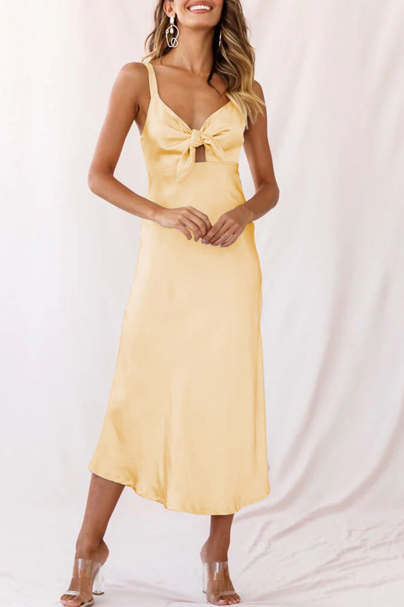 Well Tailored Dress with a Graceful Silhouette