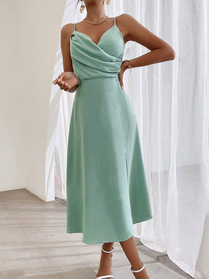 Effortlessly Elegant Dress with a Timeless Design