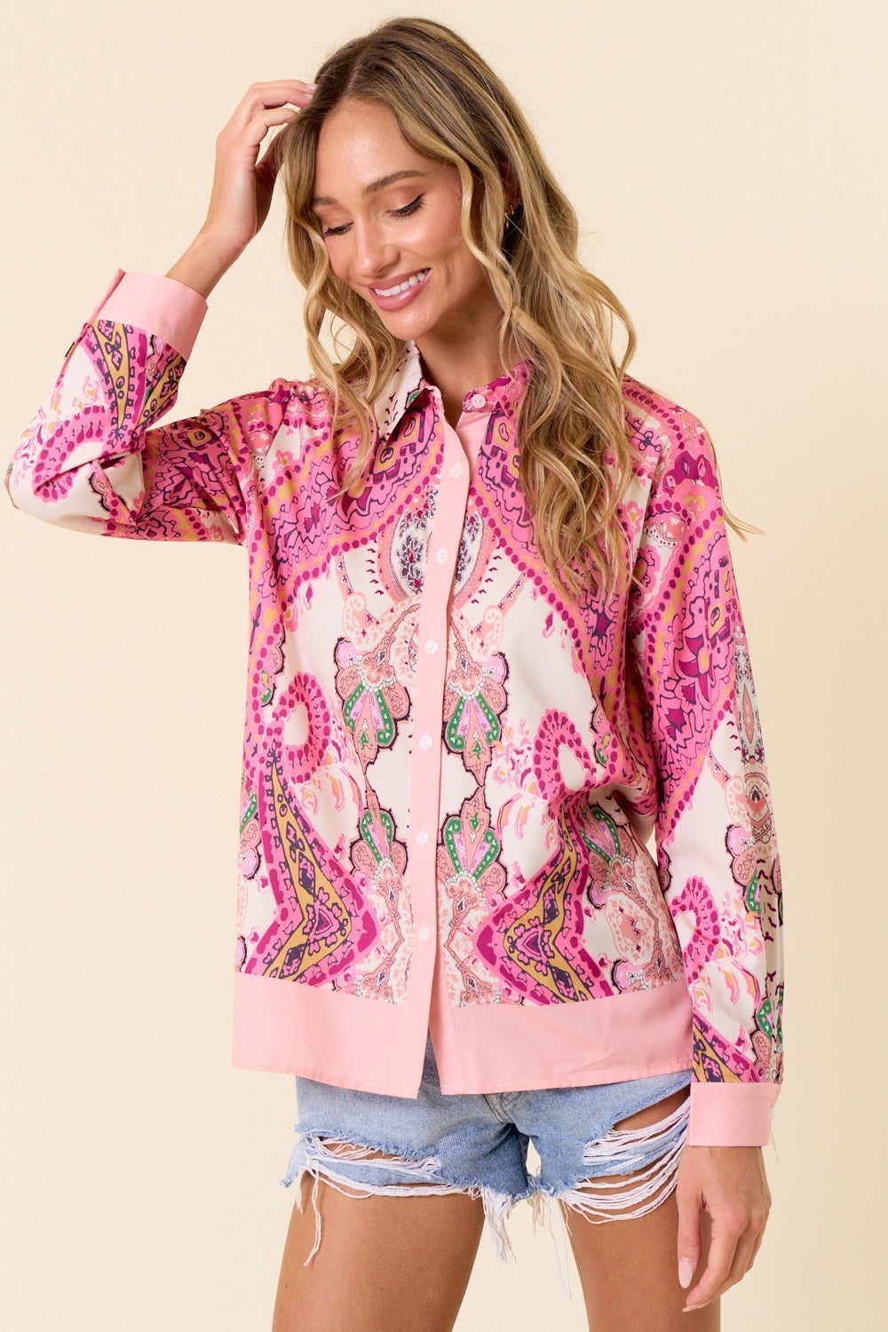 Beautifully Crafted Blouse in a Classic Style