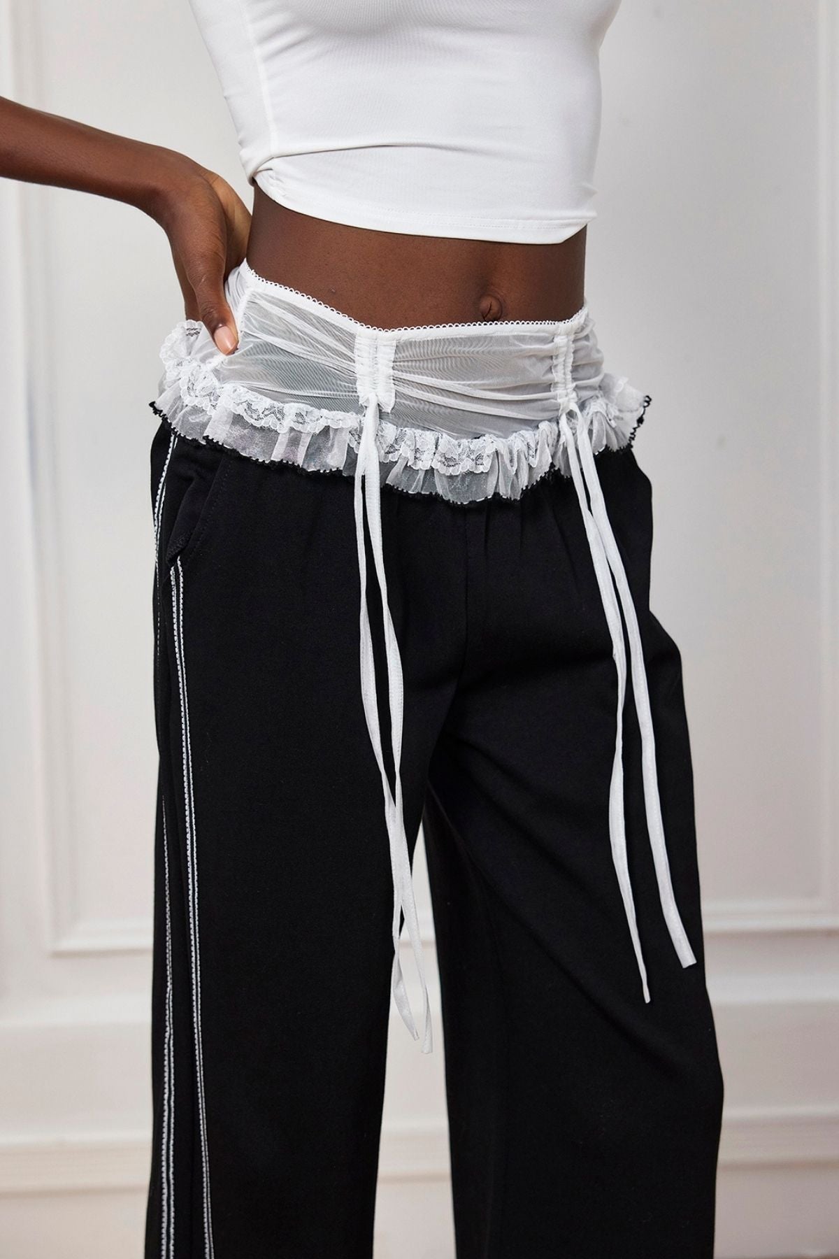 Beautifully Finished Pants in a Timeless Design