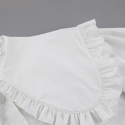 Classic Vintage Blouse with a Flattering Fit
