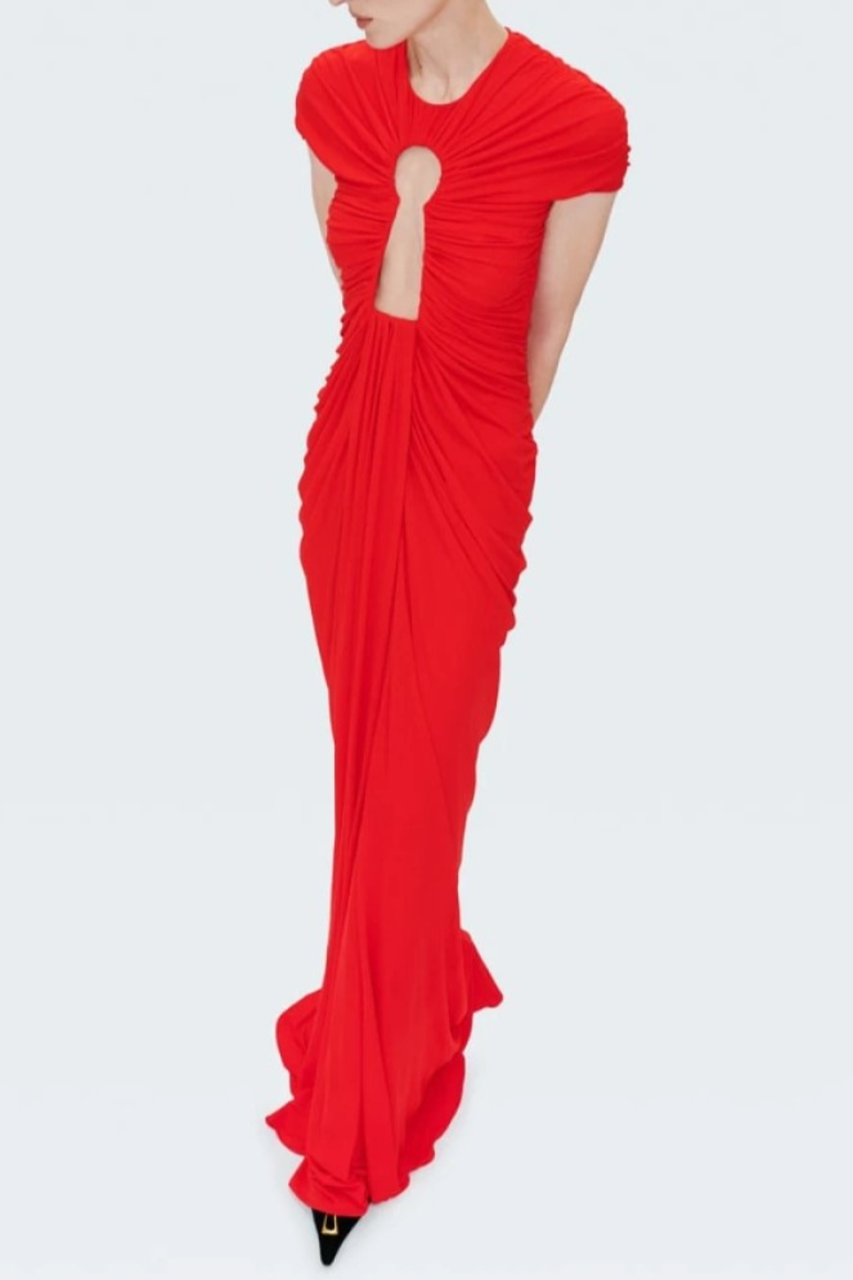 Well Tailored Dress with a Graceful Silhouette