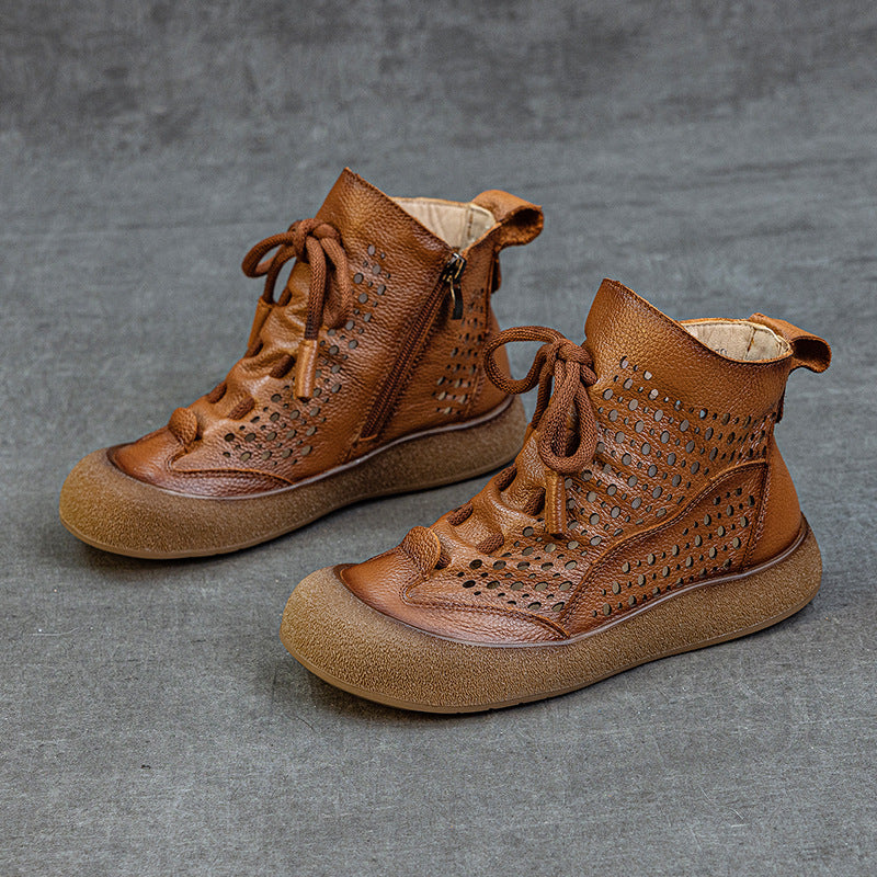 Well Tailored Boots with a Graceful Silhouette