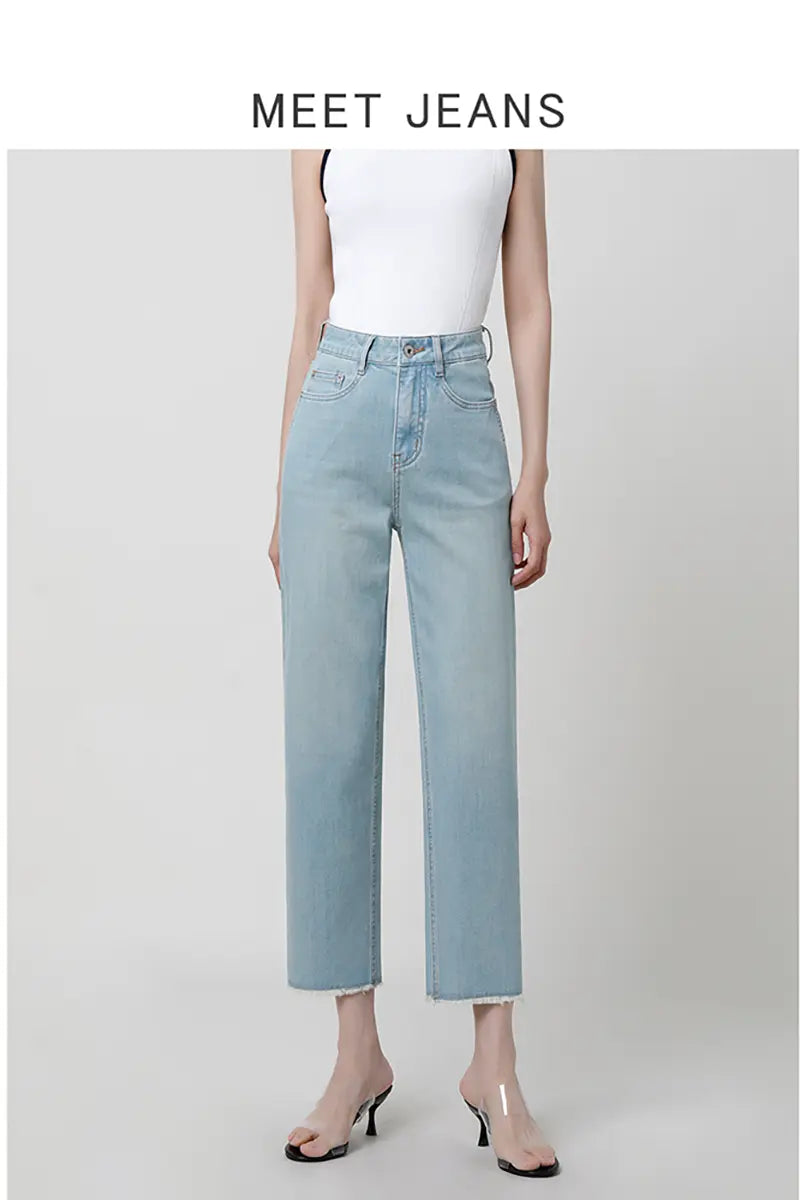 Effortlessly Elegant Garment with a Timeless Design