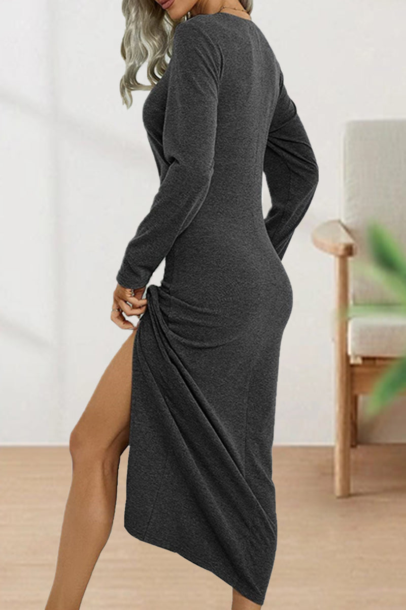Gracefully Styled Dress for Any Occasion