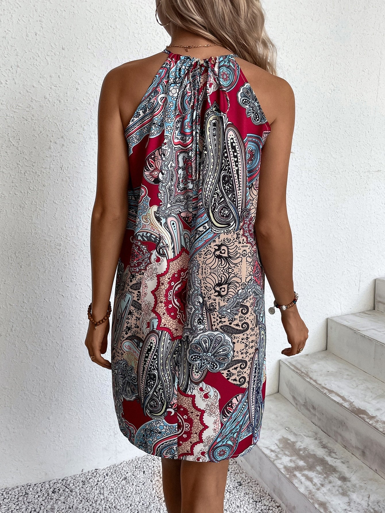 Classic Vintage Dress with a Flattering Fit
