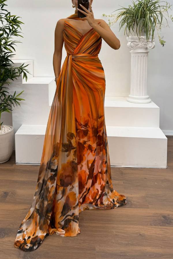 Elegantly Styled Dress for Everyday Wear
