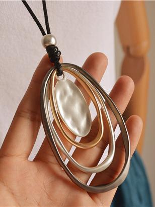 Effortlessly Elegant Garment with a Timeless Design