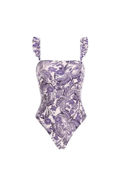 Well Tailored Bikini with a Graceful Silhouette