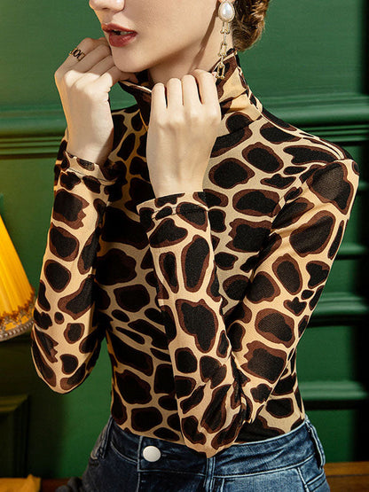 Gracefully Styled T-Shirt for Any Occasion