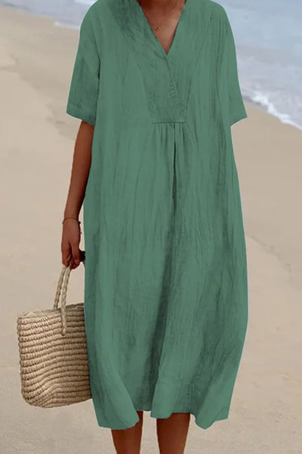 Beautifully Finished Dress in a Timeless Design
