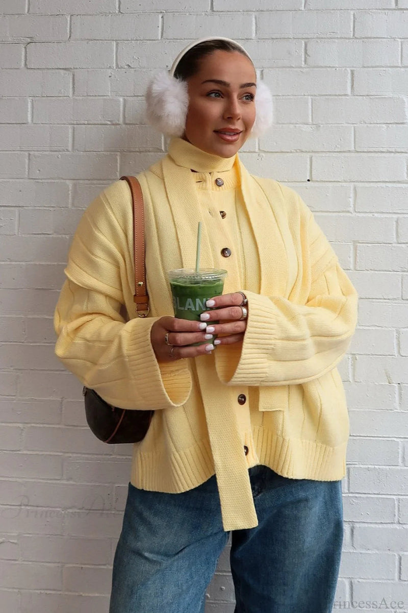 Gracefully Styled Cardigan for Any Occasion