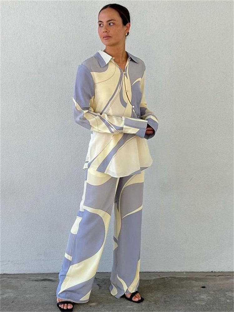 A Vintage Style Trousers with Delicate Timeless Details