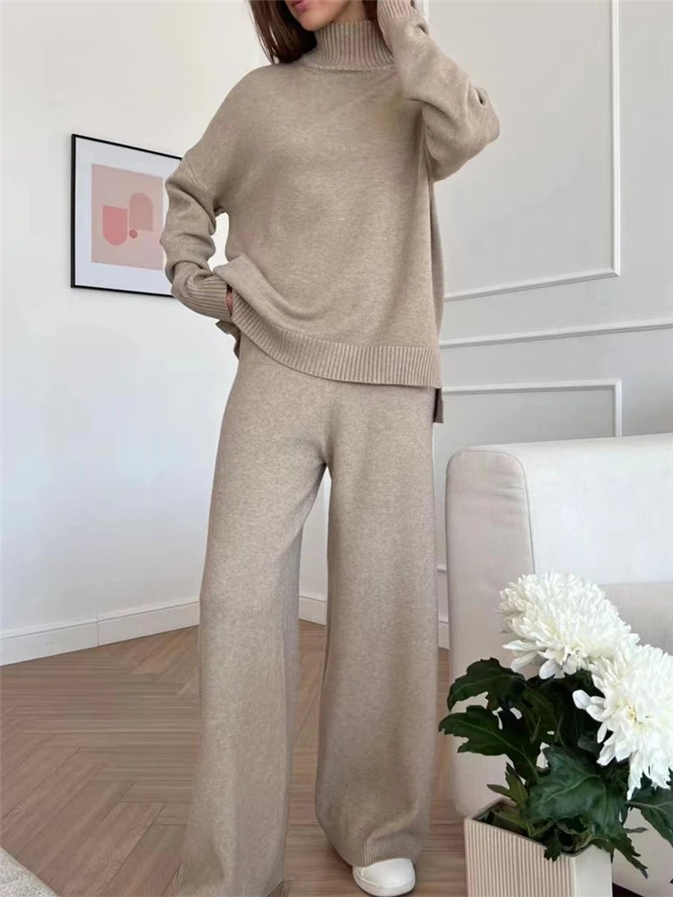 Effortlessly Elegant Garment with a Timeless Design