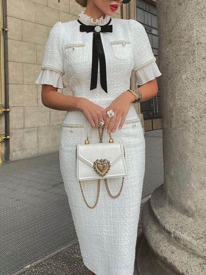 Beautifully Finished Dress in a Timeless Design