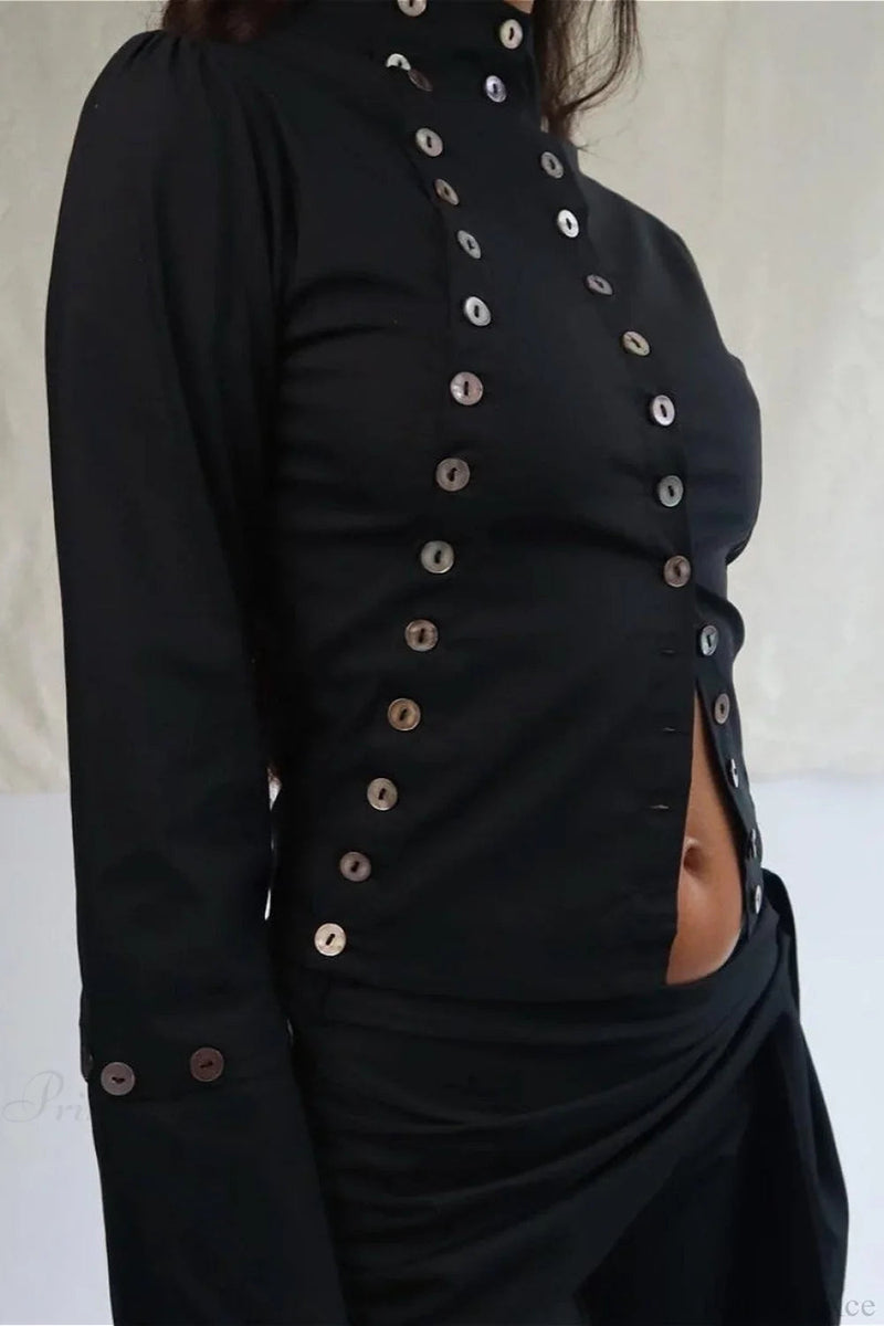 Beautifully Finished Garment in a Timeless Design