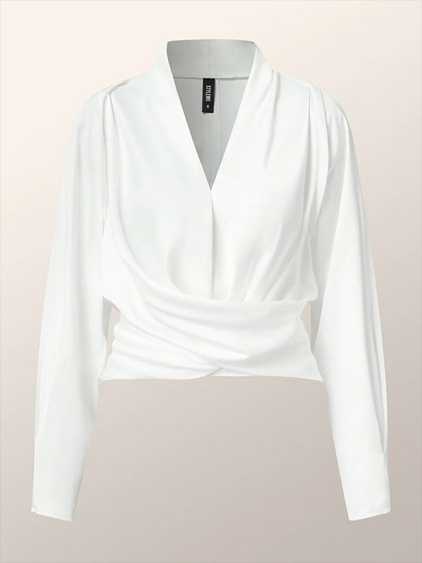 Effortlessly Elegant Blouse with a Timeless Design