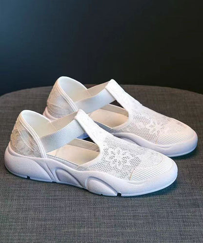 Well Tailored Sandals with a Graceful Silhouette