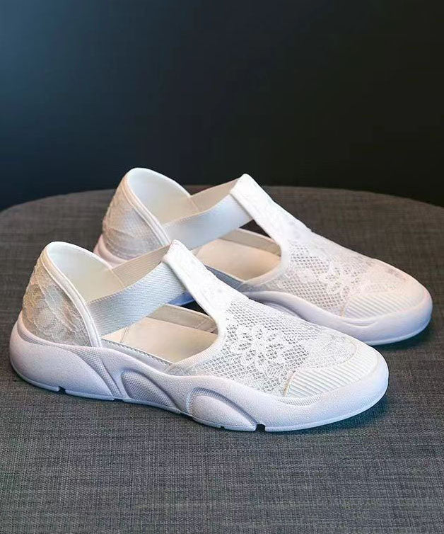 Well Tailored Sandals with a Graceful Silhouette