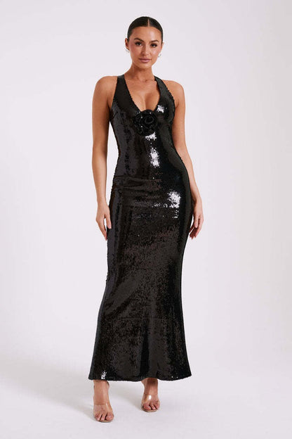 Gracefully Styled Dress for Any Occasion