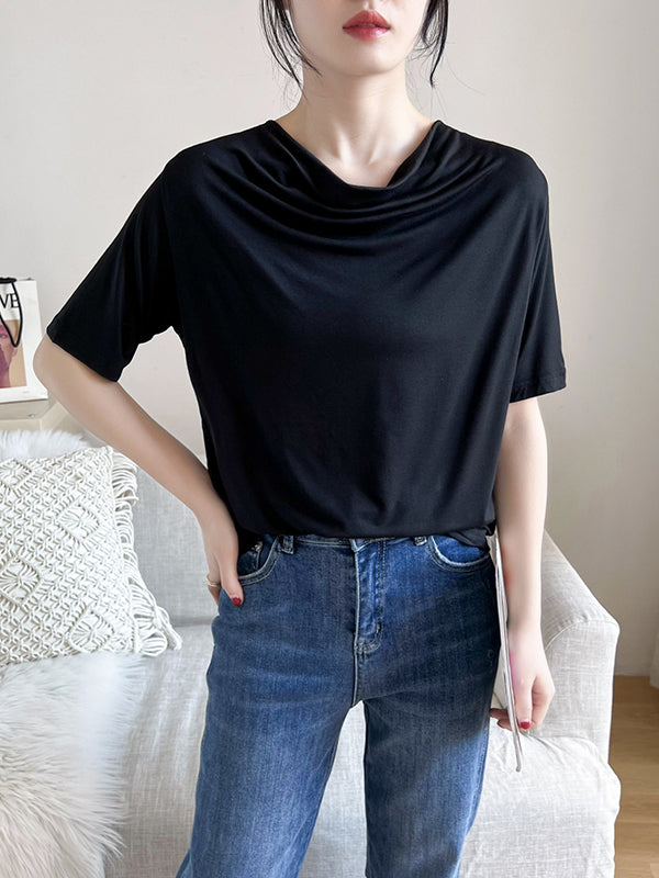 Effortlessly Elegant T-Shirt with a Timeless Design