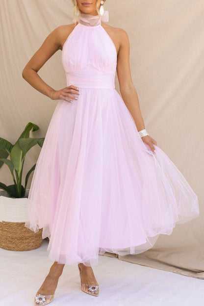 Sophisticated Dress with a Clean Classic Look