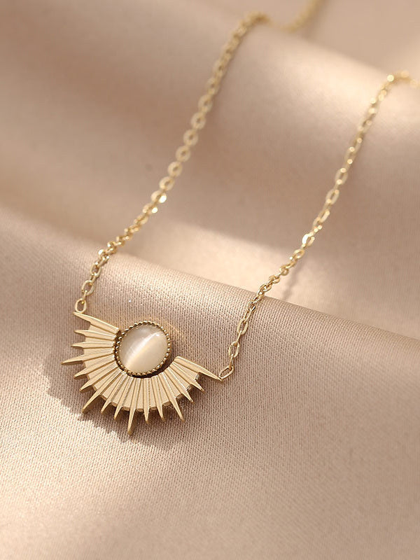 Beautifully Finished Garment in a Timeless Design