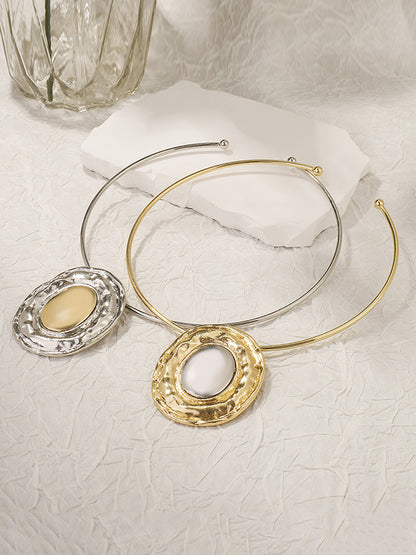 Effortlessly Elegant Garment with a Timeless Design