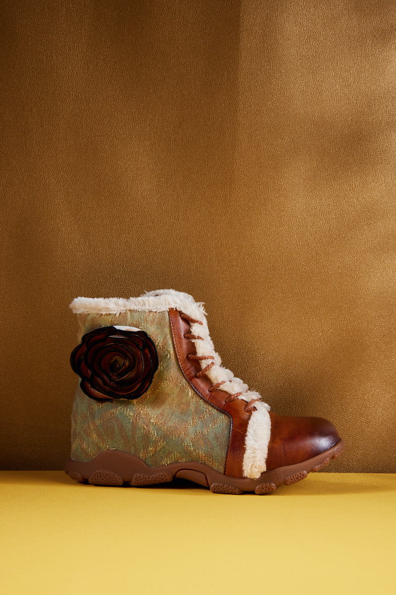 Beautifully Finished Boots in a Timeless Design