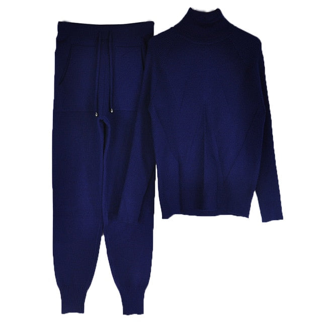 Classic Vintage Sweater with a Flattering Fit