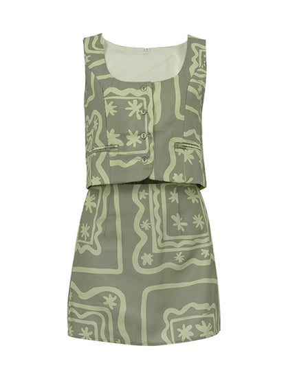Well Tailored Top with a Graceful Silhouette