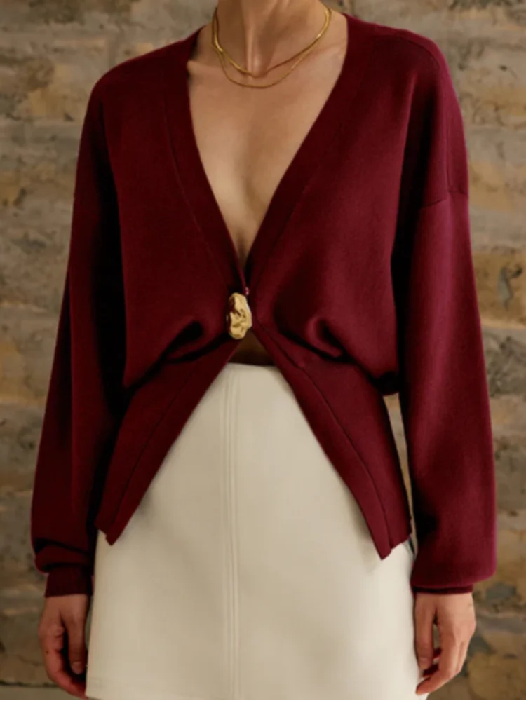 Gracefully Styled Cardigan for Any Occasion
