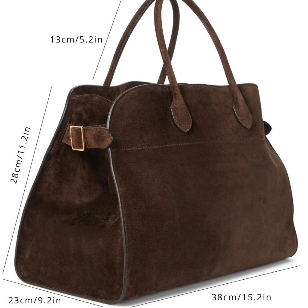 Polished Bag with an Effortless Classic Look