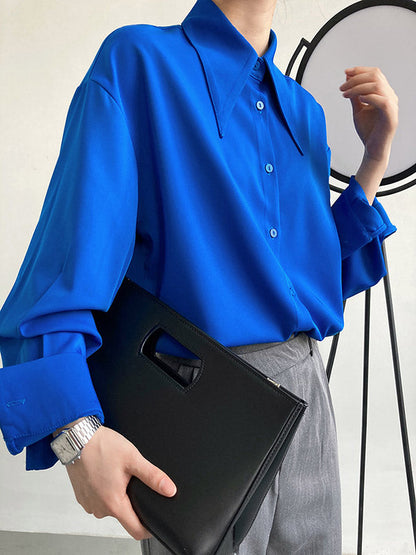 Sophisticated Blouse with a Clean Classic Look
