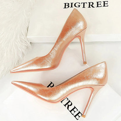 A Vintage Style Heels with Delicate Timeless Details